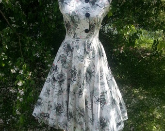 Beautiful Original 1950's Summer Dress. Very Audrey or Grace!
