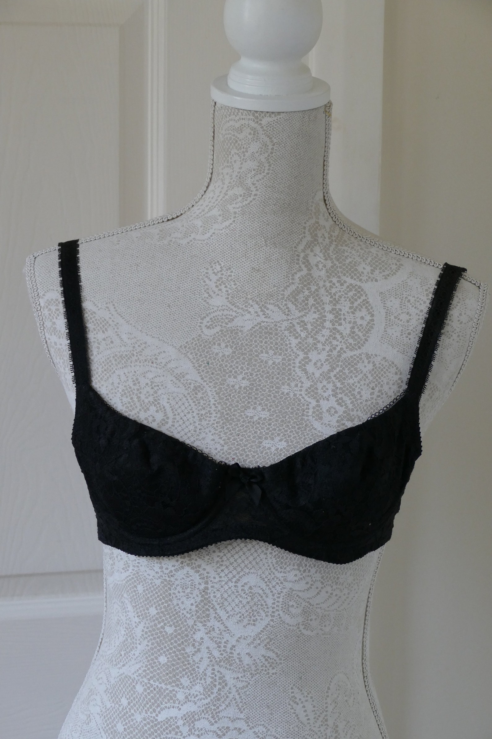 Two 1980s Pretty Black Lace Bras. Vintage Girl. Small. | Etsy