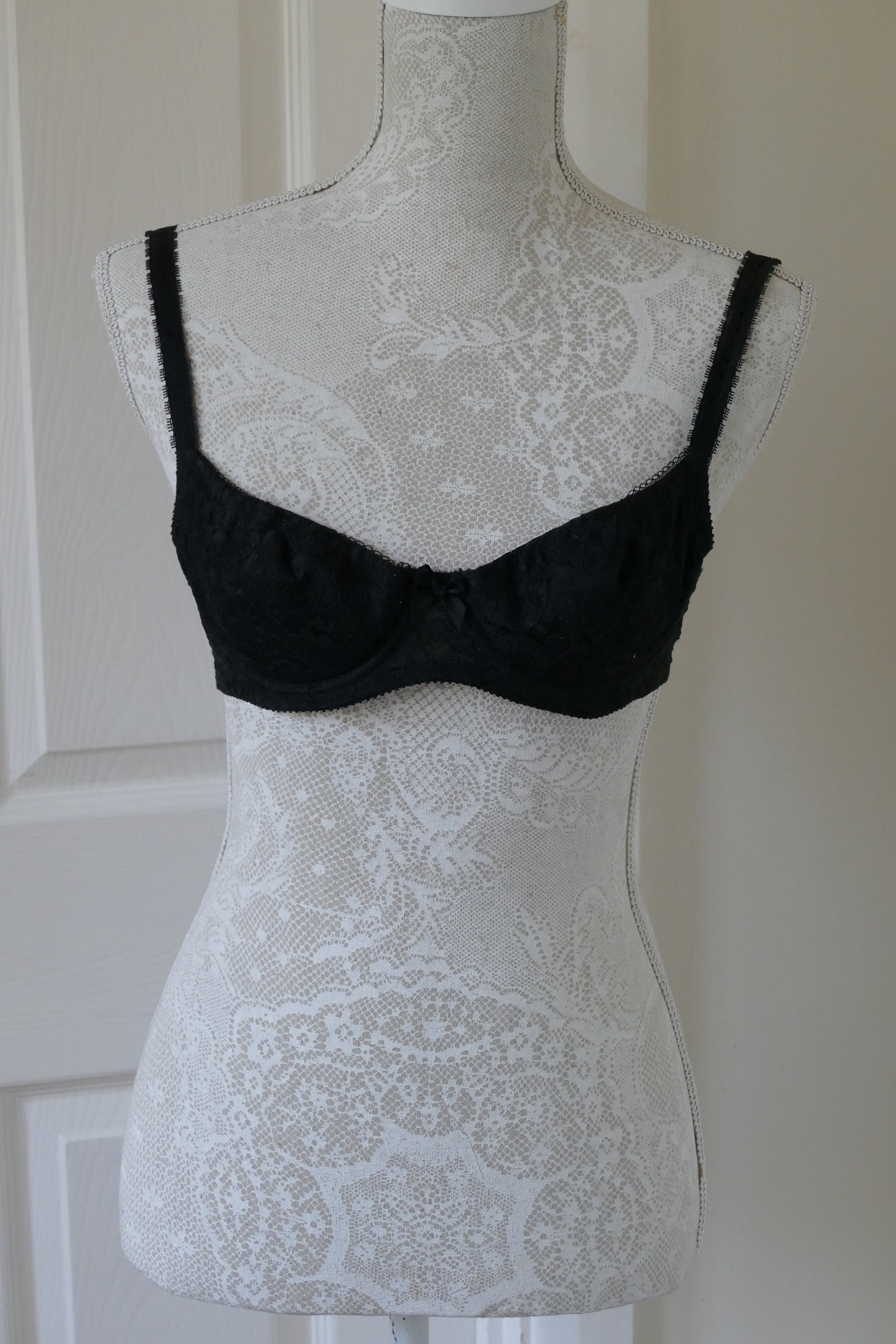 Two 1980s Pretty Black Lace Bras. Vintage Girl. Small. | Etsy