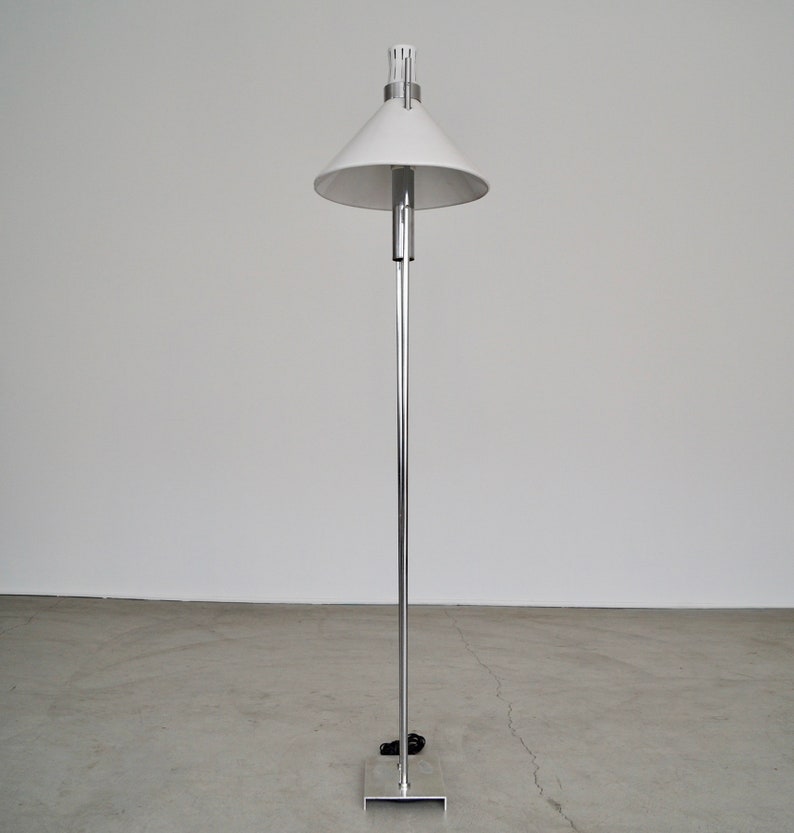 Amazing Mid-century Modern Designer Floor Lamp by Robert Sonneman With Unusual Design!