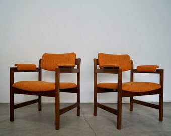 1960's Mid-Century Modern Pair of Arm Chairs