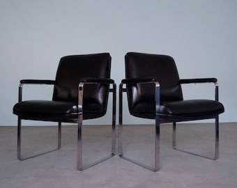 Gorgeous Pair of Mid-Century Modern Armchairs Lounge Chairs in Chrome & Black Leather