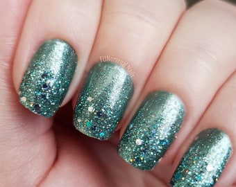 Color Street Party Envy – Glitter Dipped Green Nail Polish Strips