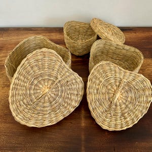 Vintage Heart Baskets--Set of 3 Heart Nesting Baskets--Old Straw Sewing Baskets--5.5, 5, 4.5 inch Nesting Baskets with Lids--3 Heart Baskets