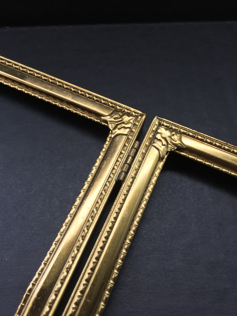 Vintage 5 X 7 Double Hinged Picture Framevintage Gold Image 0