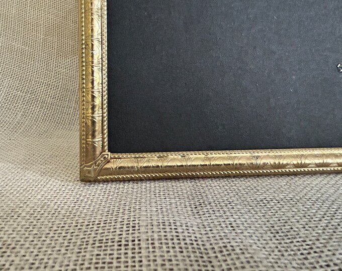 Vintage 8 X 10 Gold Metal Picture Frame8 X 10 Tabletop Etsy