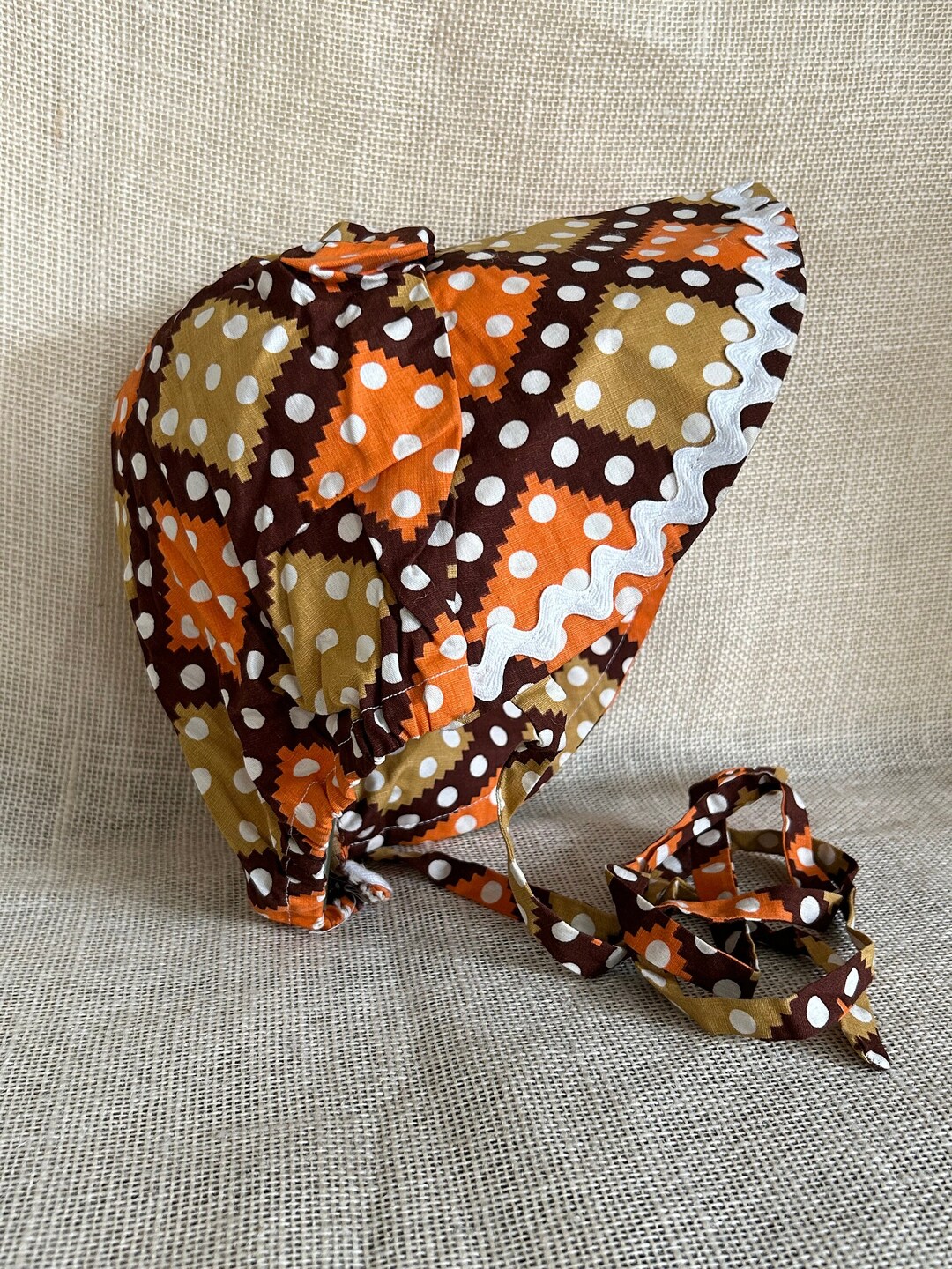 Holly Heirloom Bonnet