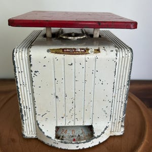 Vintage Kitchen Scale--Universal Kitchen Scale--Red and White Kitchen Decor--Cottagecore Decor--Shabby Chic Decor--Farmhouse Kitchen Scale