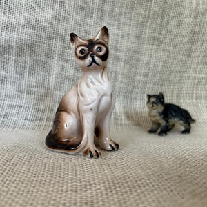 Vintage Cat Porcelain Figurine--4&#39;&#39; Sitting Siamese Cat Figurine--Post War Porcelain Cat--Cat Lover--Cat Collectible--Miniature Collectible