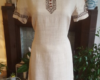 Outstanding quality top 1960s beige slub linen shift dress