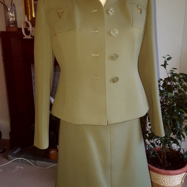 Fantastic two piece green designer skirt suit from heritage label Windsmoor