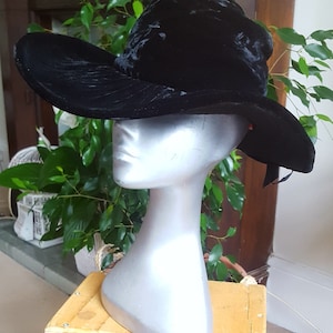 Outstanding 1940s/50s original Hollywood designer crushed velvet black wide brim hat from Mr John