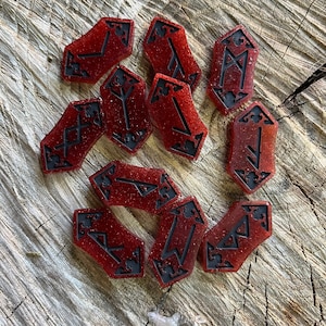 Runas de Sangue de Dragão Ancião Futhark | Ritual de adivinhação pagã de magia e bruxaria