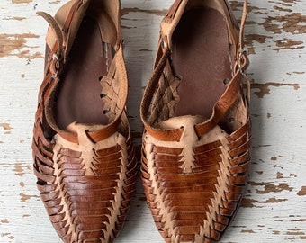 Vintage Two Tone Huarache Sandals - Big Kids Size 12 -Woven  Leather espadrille