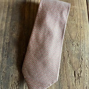 Vintage Authentic Pink Hermes Tie - 88 HA - 100% Silk - Weave Pattern - Paris