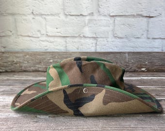 Vintage Woodland Camo Stiff Canvas Aussie Style Bush Hat Made in the USA Size LARGE