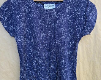Vintage 1990s Carissa Jeffrey Navy Patterned Blouse | Size Small | Office Sire | Corporate Chic Short Sleeve Top