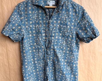 Vintage 90s J. Crew Block Print Button Down Shirt | Blue Geometric Pattern | Men’s Size XS | Original Sportswear Palm Tree Tag