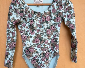 Vintage 90s Ours Alone Floral Ruffle Bodysuit Long Sleeve Leotard | Pastel Cottagecore Coquette Snap Bottom | Size Medium