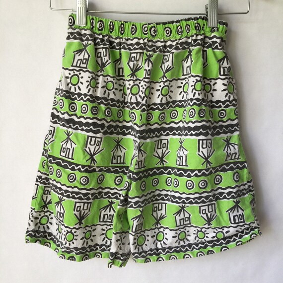 Vintage Green and Black Patterned Shorts - Size S… - image 1