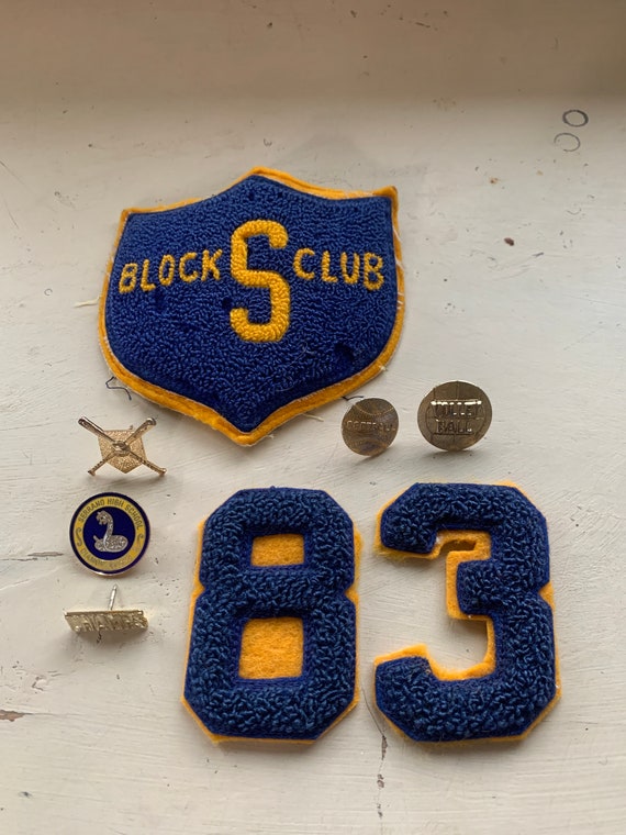 Vintage Varsity Letterman Patches and Pins- Sacra… - image 2