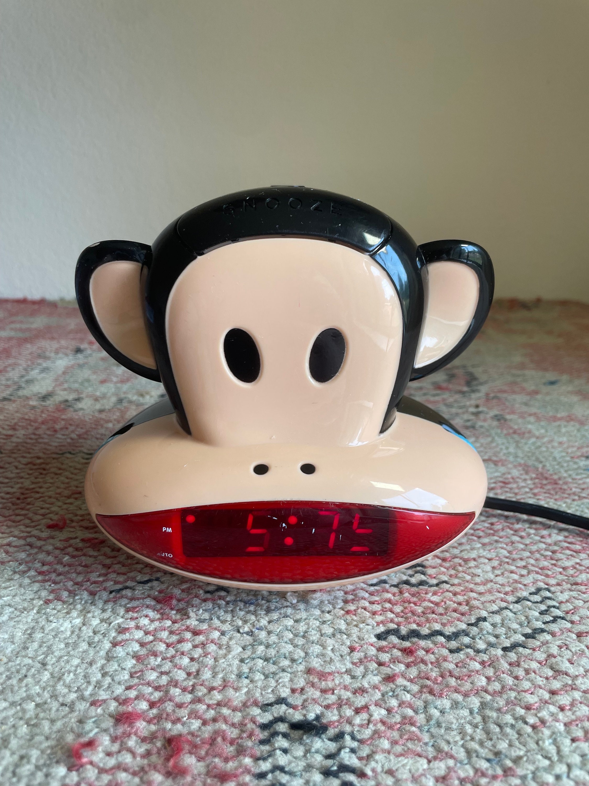 Vintage Paul Frank Projection Clock Radio - Digital Clock - Plug