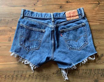 Vintage Levi's 505 Denim Cut Offs Größe 33 Booty Shorts