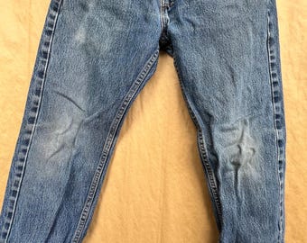 Vintage Levi’s 505 Regular Fit Straight Leg Jeans | Size 30x30 | Distressed