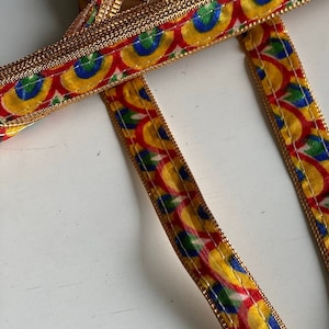 Cinta de encaje con borde colorido cortada a medida - Cinta con ribete de gota dorada amarilla y roja para proyectos de bricolaje - Ancho de 1,5 cm - Cinta de encaje con borde angosto