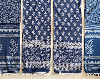 Indigo Schals Set von 2, Hand Block bedruckte Schals, jedes Design Indigo gefärbt Block gedruckt indische Stolen, 22 x 72 Zoll, Geschenk für sie