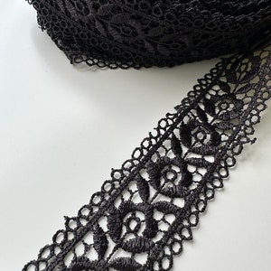 Schwarzer glänzender Spitzenbesatz, schwarzer Spitzenbesatz, Satinspitze, Meterware, Besatz, Fashion Versorgung Trim, 3,5 cm beschnitten, wird kostenlos mit anderem versendet