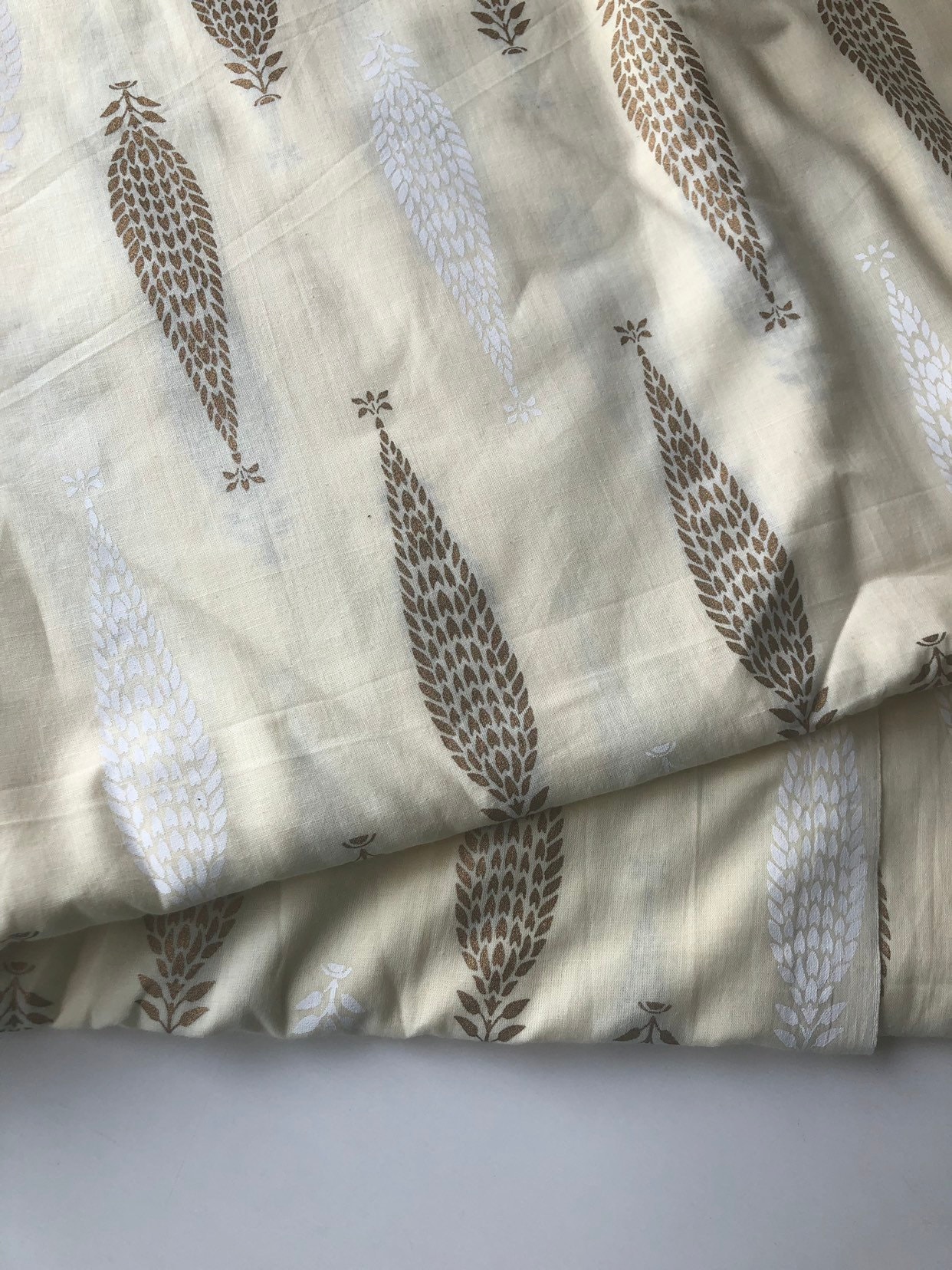 Grey Floral Strings Print on Indian cotton fashion sewing and quilting fabric Indian Block Print Style by the yard Cotton Cambric