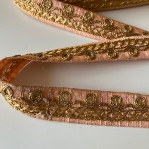 Bordure en dentelle brodée, bordure indienne, ruban de bordure, broderie au fil, dentelle sari indienne, dentelle par mètre, dentelle de 2,1 cm de large, bordure de marque