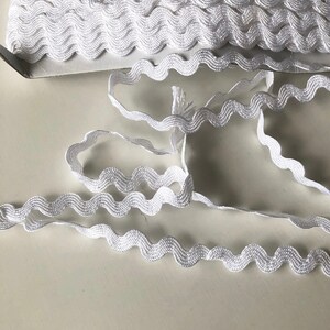 Weiß Ric Rac Ribbon Trim, Craft Binding, halben cm Nähen Trim, weiß Ricrac Binding Trim lose Ware, Home Decor Trim, Versandkostenfrei mit anderen