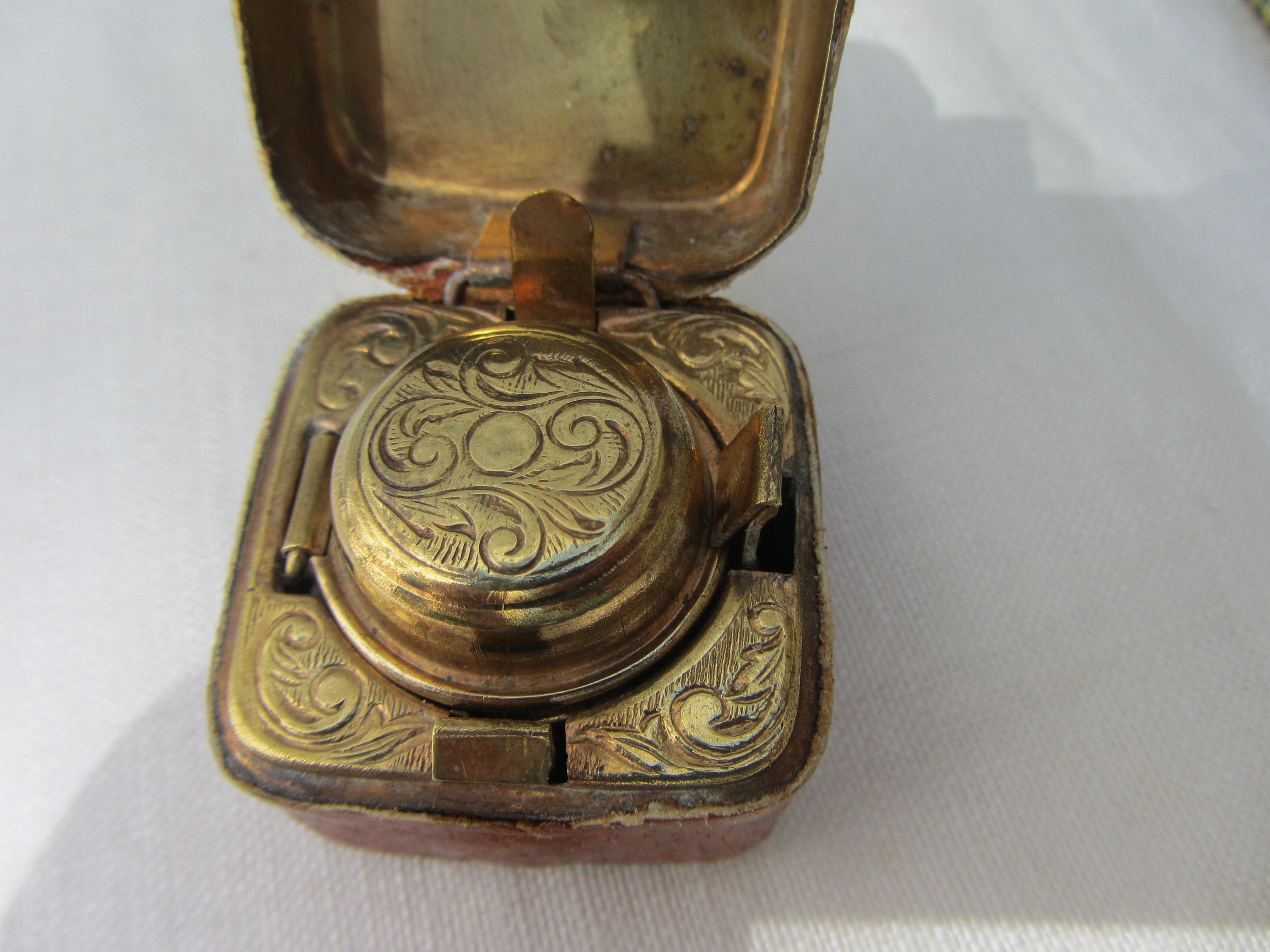 antique travelling inkwell