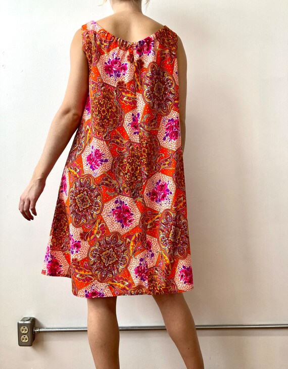1960s / 1970s  Psychedelic Floral Hawaiian Dress,… - image 5