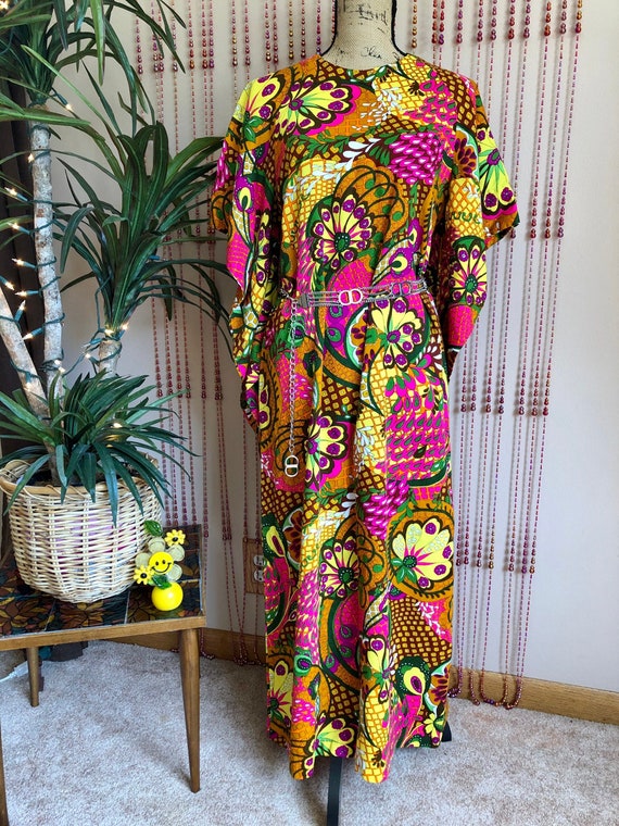 1970s Psychedelic Floral Print Barkcloth Dress