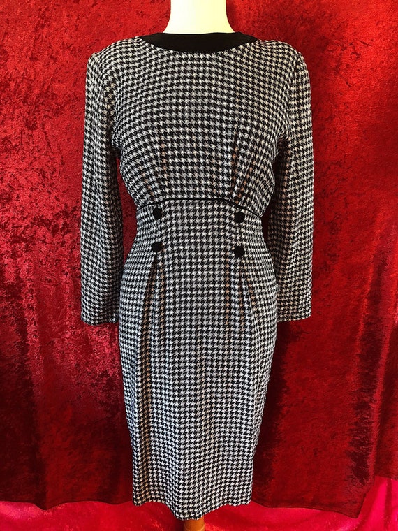 1990s Houndstooth Black & White Wiggle Dress With