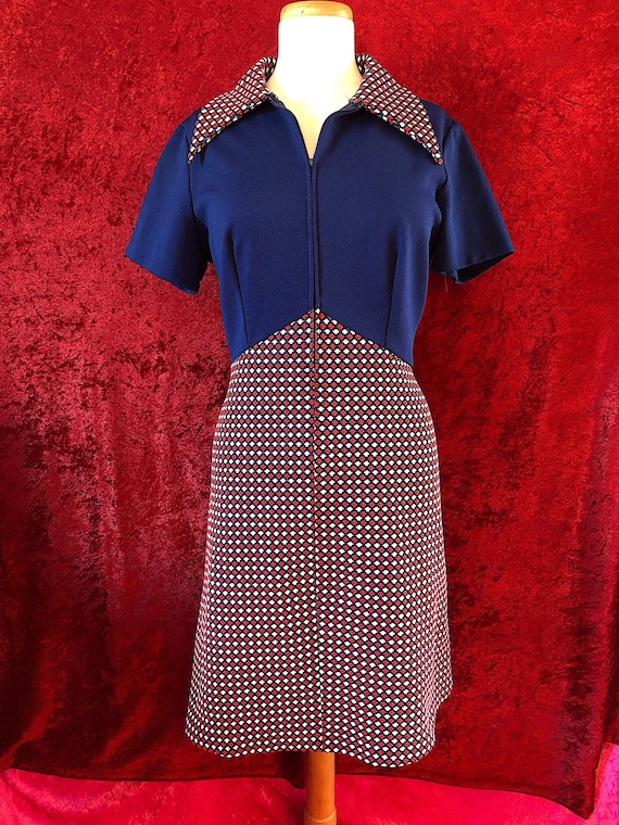 1970s Red, White & Blue Dagger Collar Mini Dress