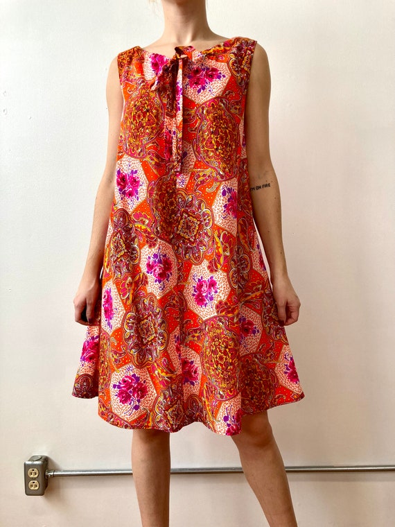 1960s / 1970s  Psychedelic Floral Hawaiian Dress,… - image 2