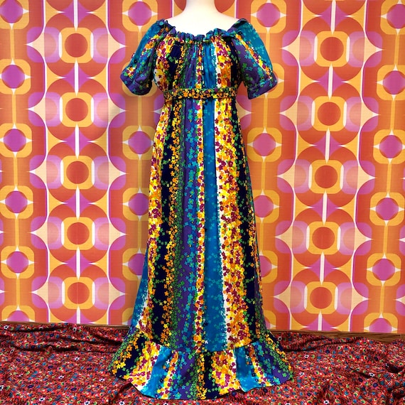 1970s Colorful Floral Barkcloth Hawaiian Maxi Dres