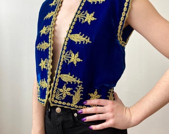 1960s Cropped Blue Velvet Vest With Gold Detailing, Bust 36in