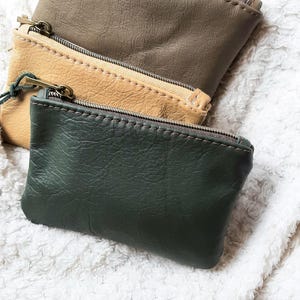 Echtleder kleine Münztasche mit Reißverschluss. Leder Umhängetasche, Reißverschlusstäschchen, Lederhandtasche. Geschenk für sie oder ihn
