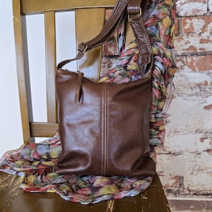 Bolso hobo de piel auténtica marrón, 100% piel, bandolera o de hombro, bolso holgado en tamaño pequeño, mediano y grande.