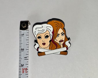 Tracy et Martina Enamel Pin