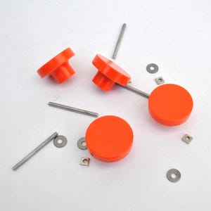 Bouton vintage en plastique orange : poignée de tiroir Memphis Design