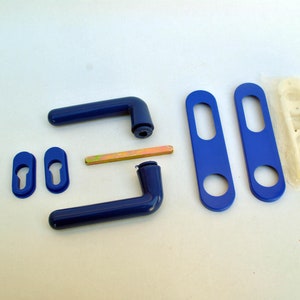 blue door handle vintage knobs plastic houseware italian design handles for doors 90s design 80s retro style holds and knobs memphis decor