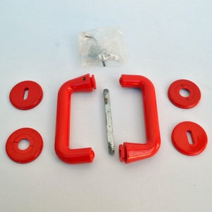 red door handle vintage knobs plastic houseware italian design handles for doors 90s design 80s retro style holds and knobs memphis decor