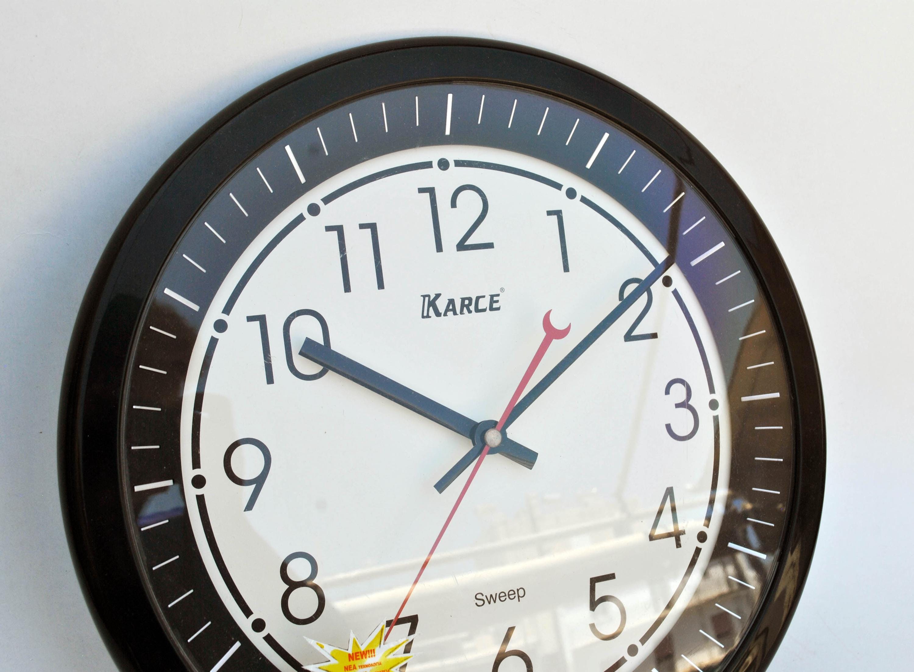 Vintage Black & White Wall Clock - 90s Style Home Decor - Etsy