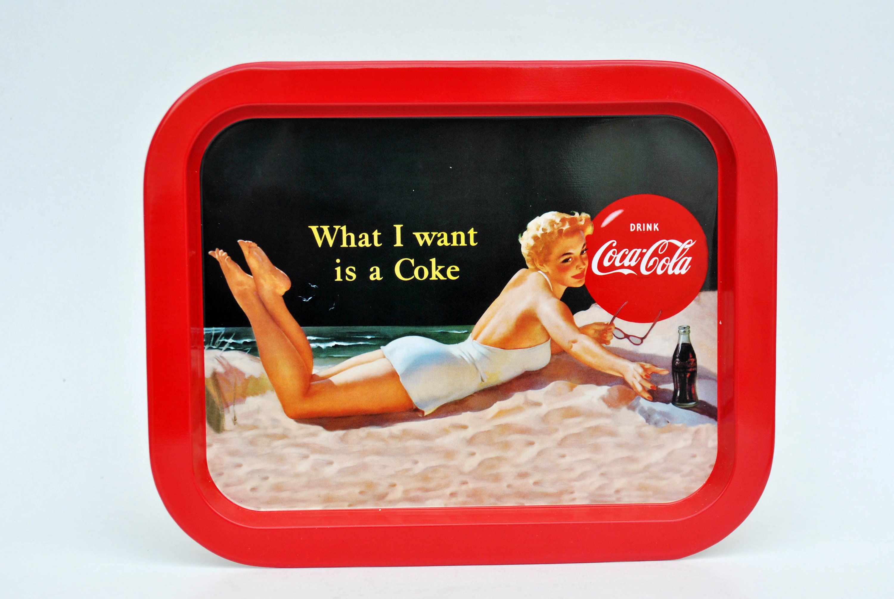 ヴィンテージ コカコーラ トレイ：80年代風レトロキッチン